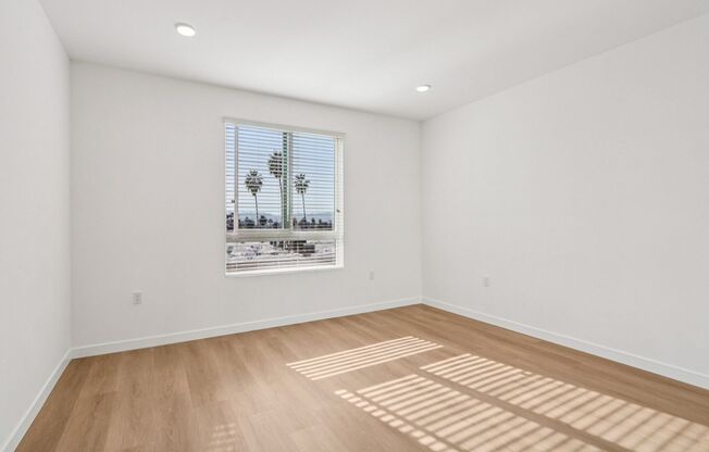 2 beds, 2 baths, $2,475, Unit 503