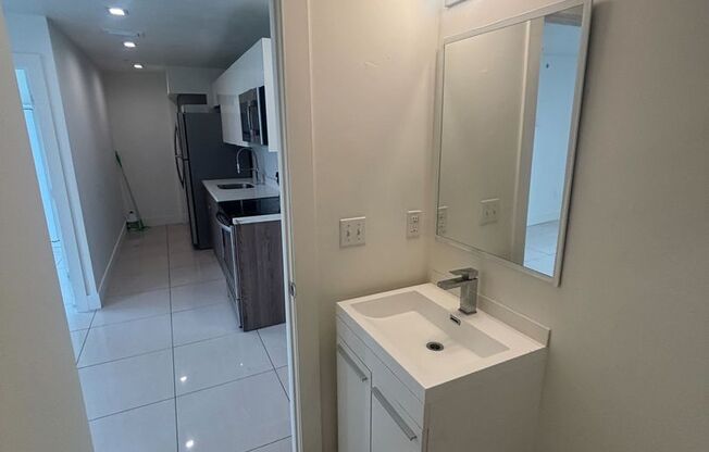 2 beds, 1 bath, 550 sqft, $1,995, Unit 829-210