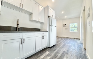 1411 BURLINGTON AVE