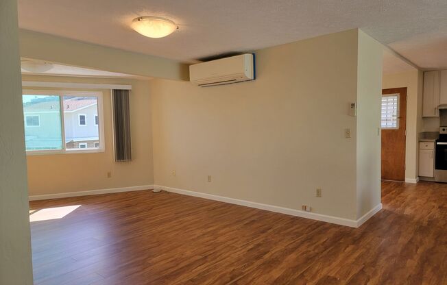 Large Upstairs Unit, Split AC, Renovated