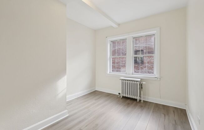 1 bed, 1 bath, 610 sqft, $1,330, Unit Bayard Manor 211