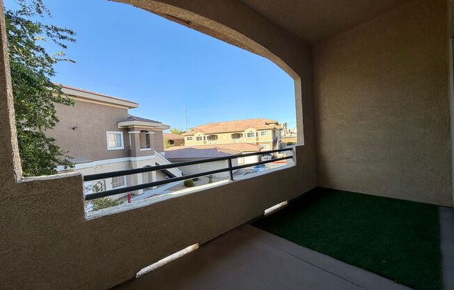 3 beds, 2 baths, $1,800, Unit # 2522