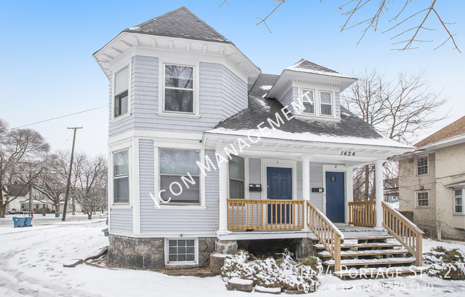 1424 PORTAGE ST