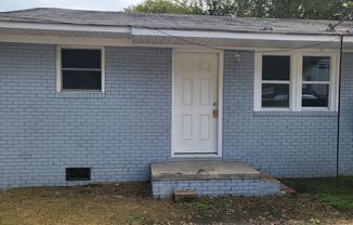 Two Bedroom duplex Available for Rent in Lancaster SC!