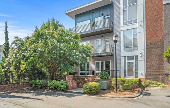 (Coming Soon) Move-in Ready 1 Bedroom Condo In Southend with garage