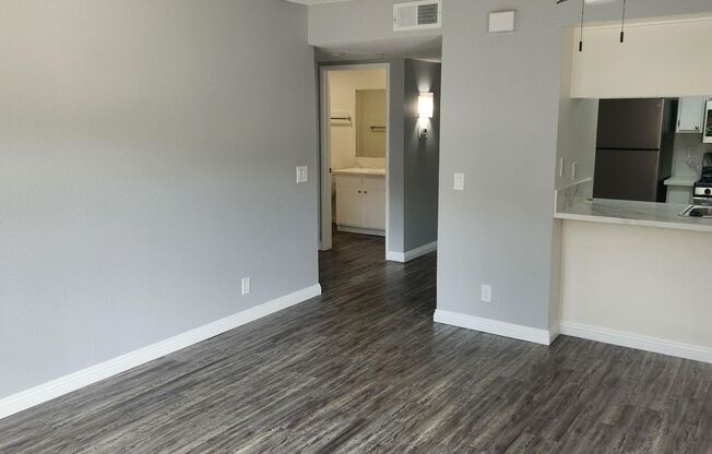 1 bed, 1 bath, 725 sqft, $1,995, Unit 215
