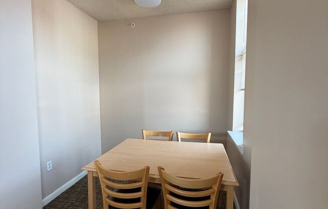 1 bed, 1 bath, 800 sqft, $2,038, Unit T710