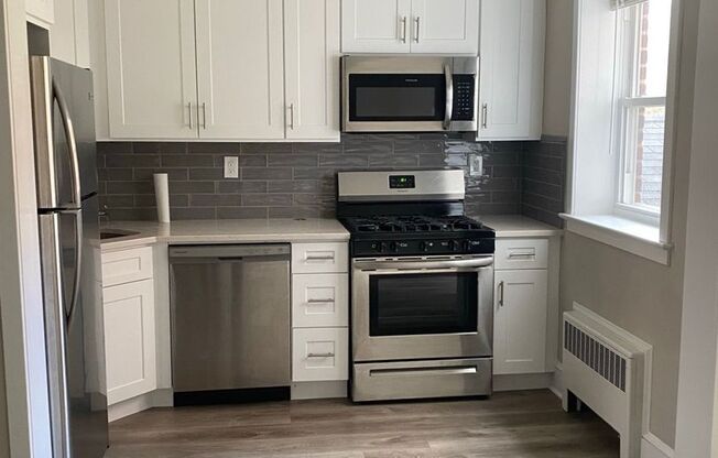 1 bed, 1 bath, 700 sqft, $2,200, Unit C-02