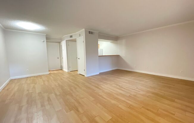 1 bed, 1 bath, 700 sqft, $1,054, Unit LAW11-223