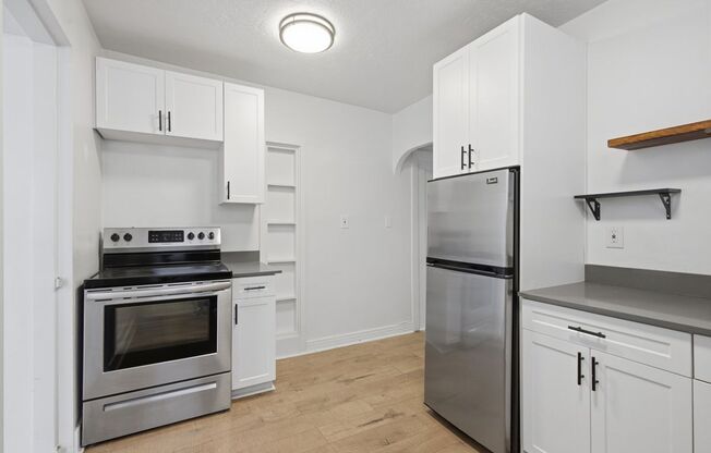 1 bed, 1 bath, $1,100, Unit 722-06