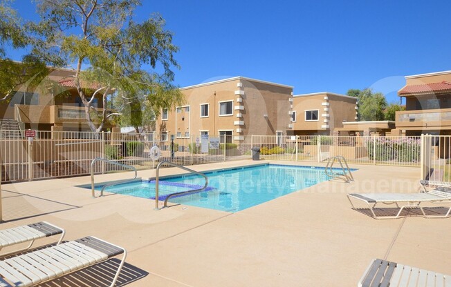 2 beds, 1 bath, 850 sqft, $1,475, Unit 2002