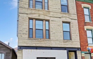 1758 N CLYBOURN AVE