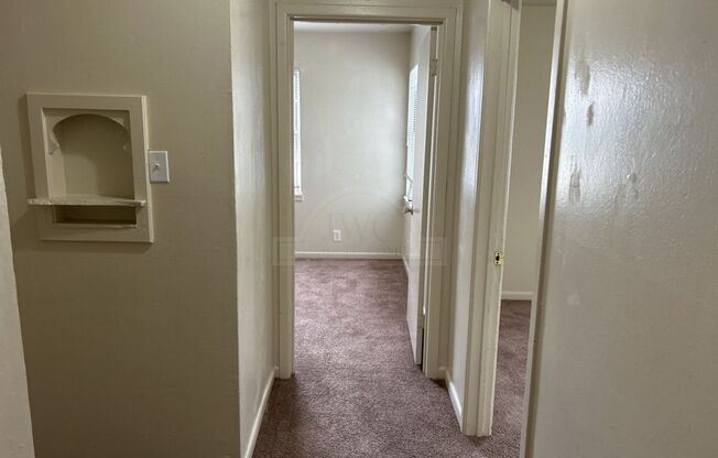 3 beds, 1 bath, $975