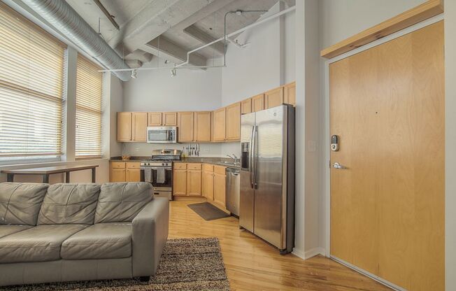 One Bedroom Unit in Wonderful Western Auto Lofts