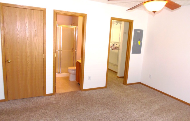 2 beds, 2.5 baths, $1,950