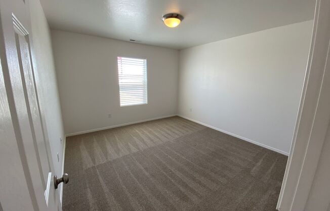 3 beds, 2 baths, $1,850