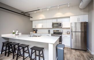 1 bed, 1 bath, 630 sqft, $1,300, Unit 114