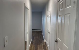 2 beds, 1 bath, $1,400, Unit Unit 1R