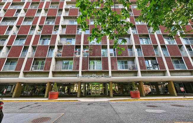 1 bed, 1 bath, $2,100, Unit UNIT #N 604