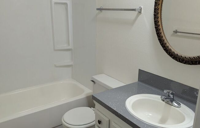 2 beds, 1 bath, $1,150, Unit 1471