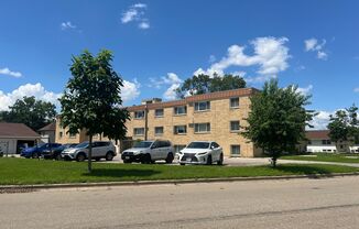 Eastwood Manor Apts