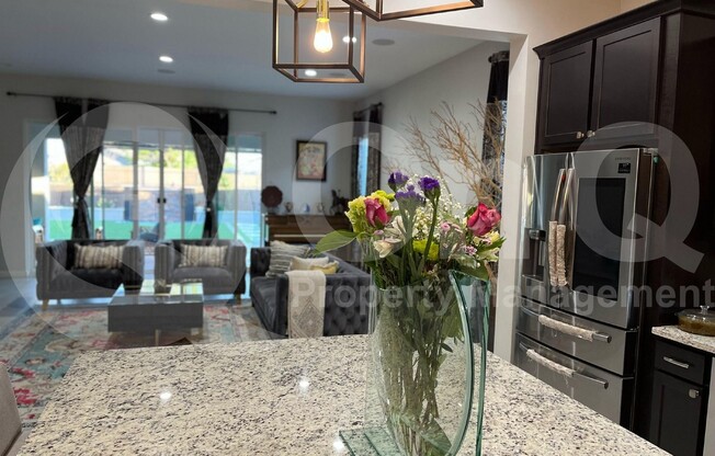 2141 E ALAMEDA RD