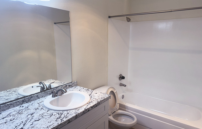 3 beds, 2 baths, 1,126 sqft, $2,450, Unit E101