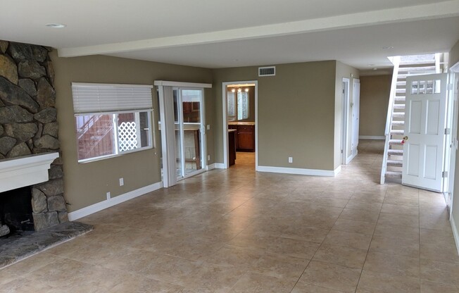 Beautiful 5 bedroom 2.5 bathroom sitting right on the Lake