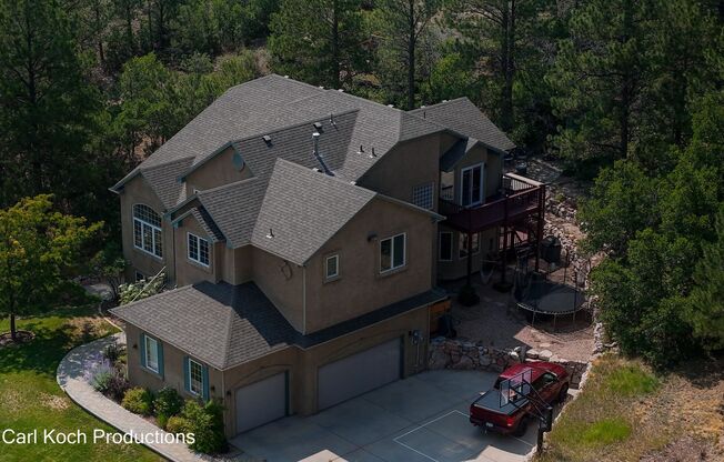 5 Bed 4 Bath in Woodmen Oaks neighborhood!!