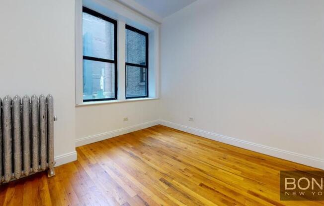 2 beds, 1 bath, $4,250, Unit 307