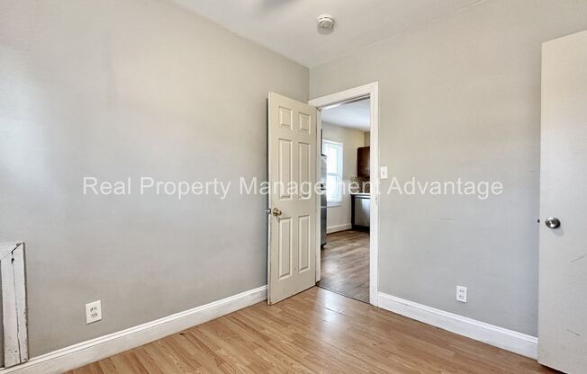 3 beds, 1 bath, $1,375