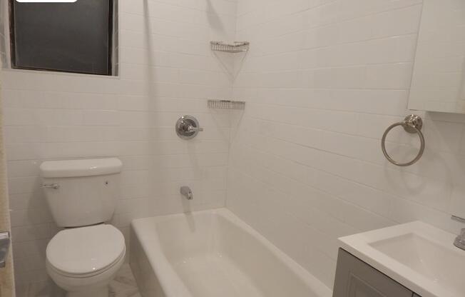 172 W 77 ST