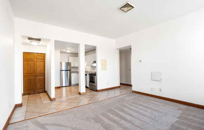 2 beds, 1 bath, 875 sqft, $1,350, Unit 308