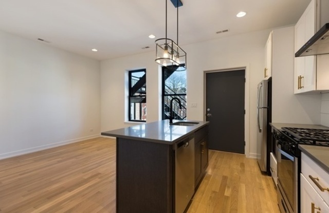 1244 W HURON