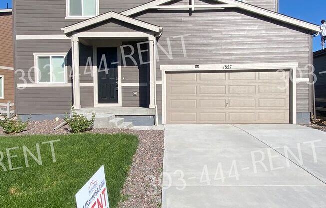 Beautiful & Desirable Golf Course Community!