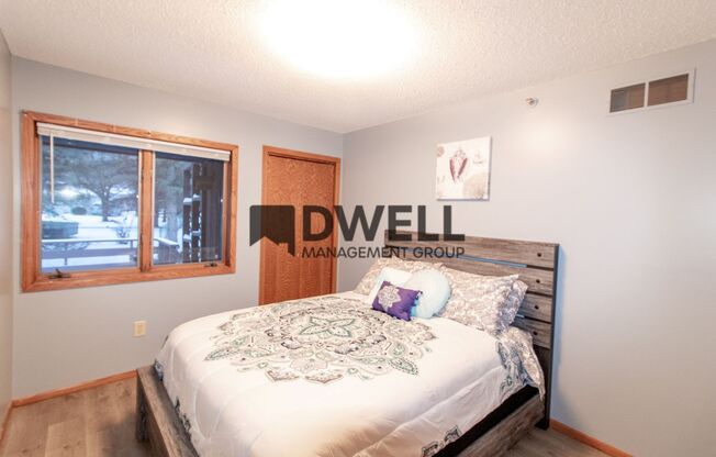 3 beds, 1 bath, $1,600