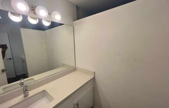 Studio, 1 bath, 510 sqft, $1,750, Unit 09