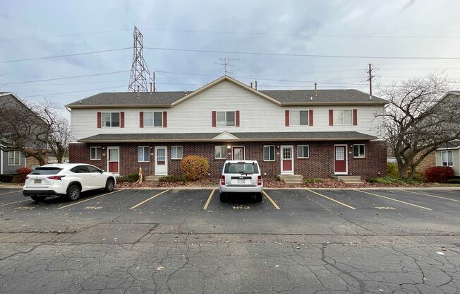 Three Bedroom Condo in Cutlerville