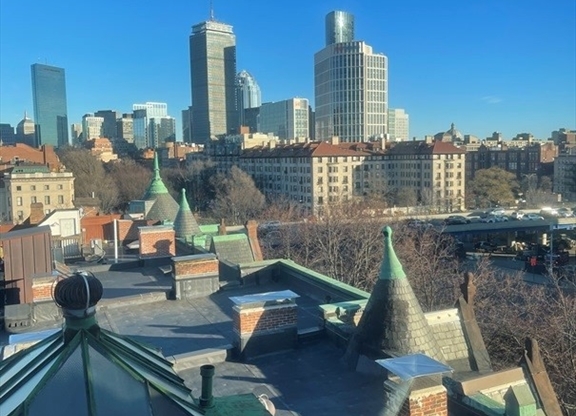 4 beds, 2 baths, 1,600 sqft, $7,995, Unit 701