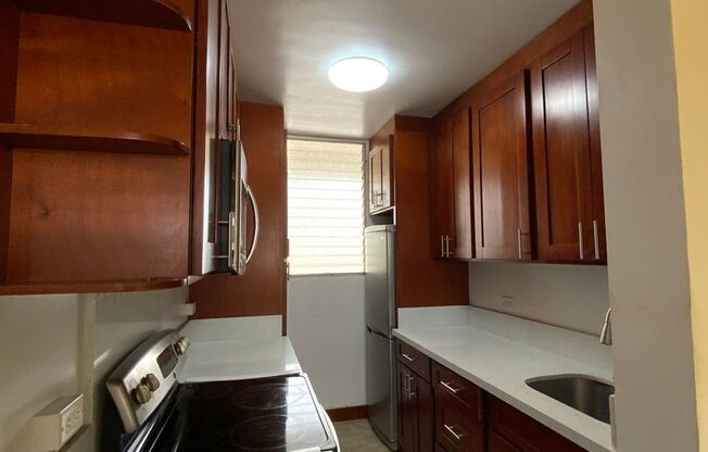 Makiki Bel-Aire - 1 BEDROOM/1 PARKING