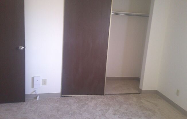2 beds, 1.5 baths, 1,032 sqft, $1,800, Unit 7E