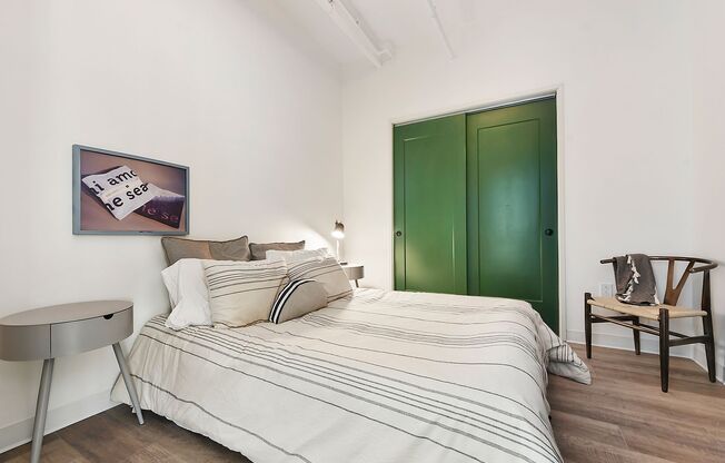 2 beds, 1 bath, 865 sqft, $2,350, Unit Unit 612