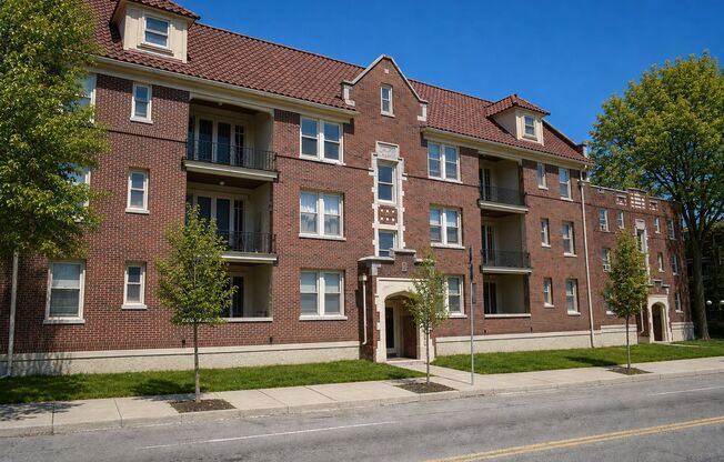 1 bed, 1 bath, 560 sqft, $1,095, Unit 3409-82