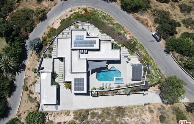 1565 GLN OAKS BLVD