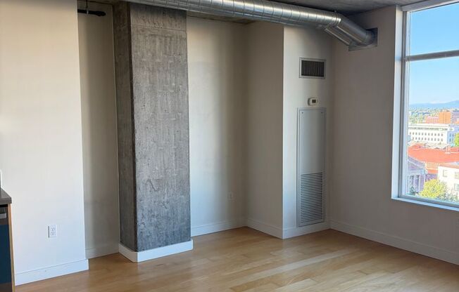 Studio, 1 bath, 700 sqft, $1,600, Unit CIV903