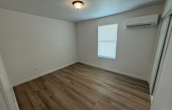 2 beds, 1 bath, $1,400