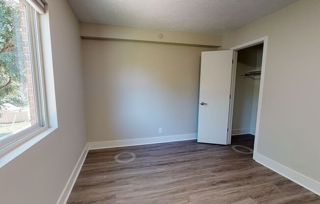 2 beds, 1 bath, $1,150, Unit #16