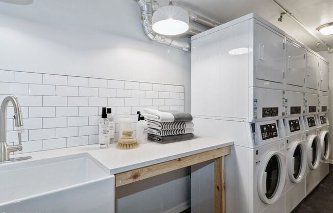 1 bed, 1 bath, 800 sqft, $1,545, Unit 4945-307