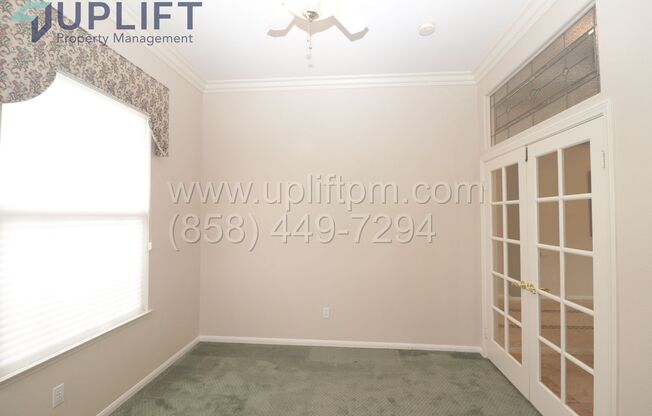 4 bed 2.5 Bath On A Cula-De-Sac