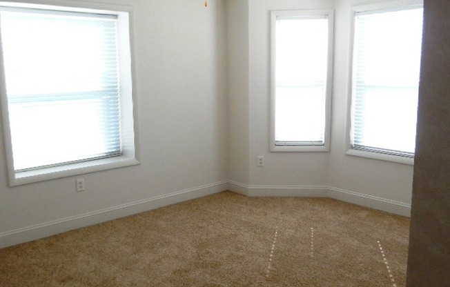 2 beds, 2 baths, 840 sqft, $2,331, Unit 4-0608